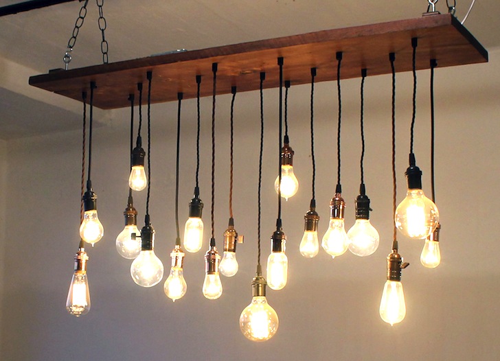 Reclaimed-Barn-Wood-Chandelier-with-Edison-Bulbs-